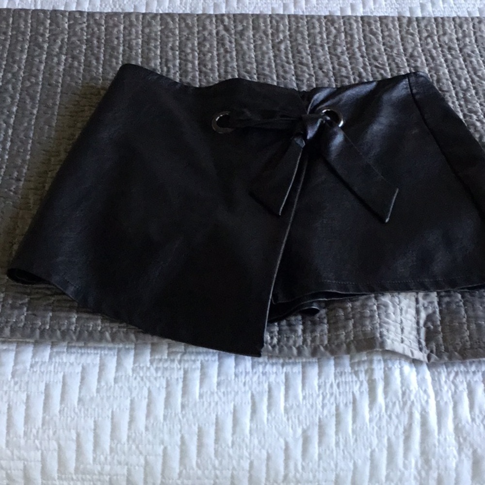 Black skirt